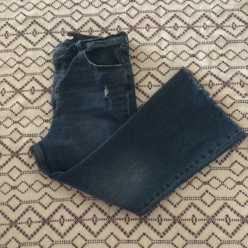 99% cotton Levi Premium 70s High Flare Blue Jeans Sz 34